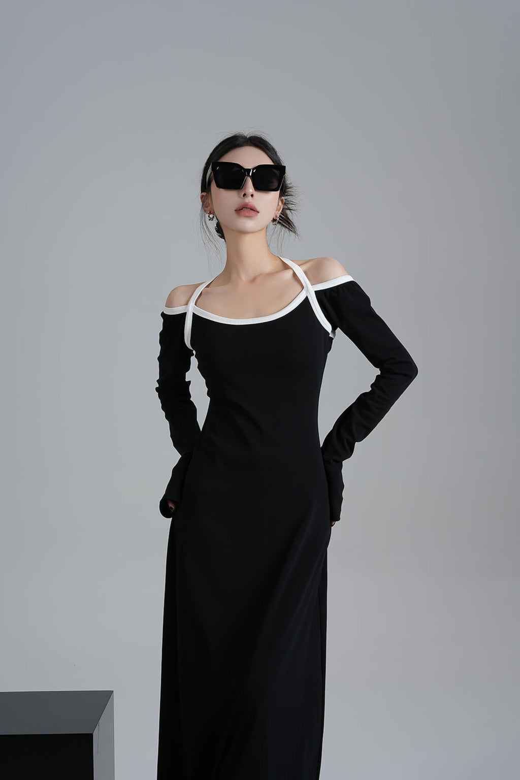 Cold Shoulder Long Sleeve Contrast Trim Maxi Dress