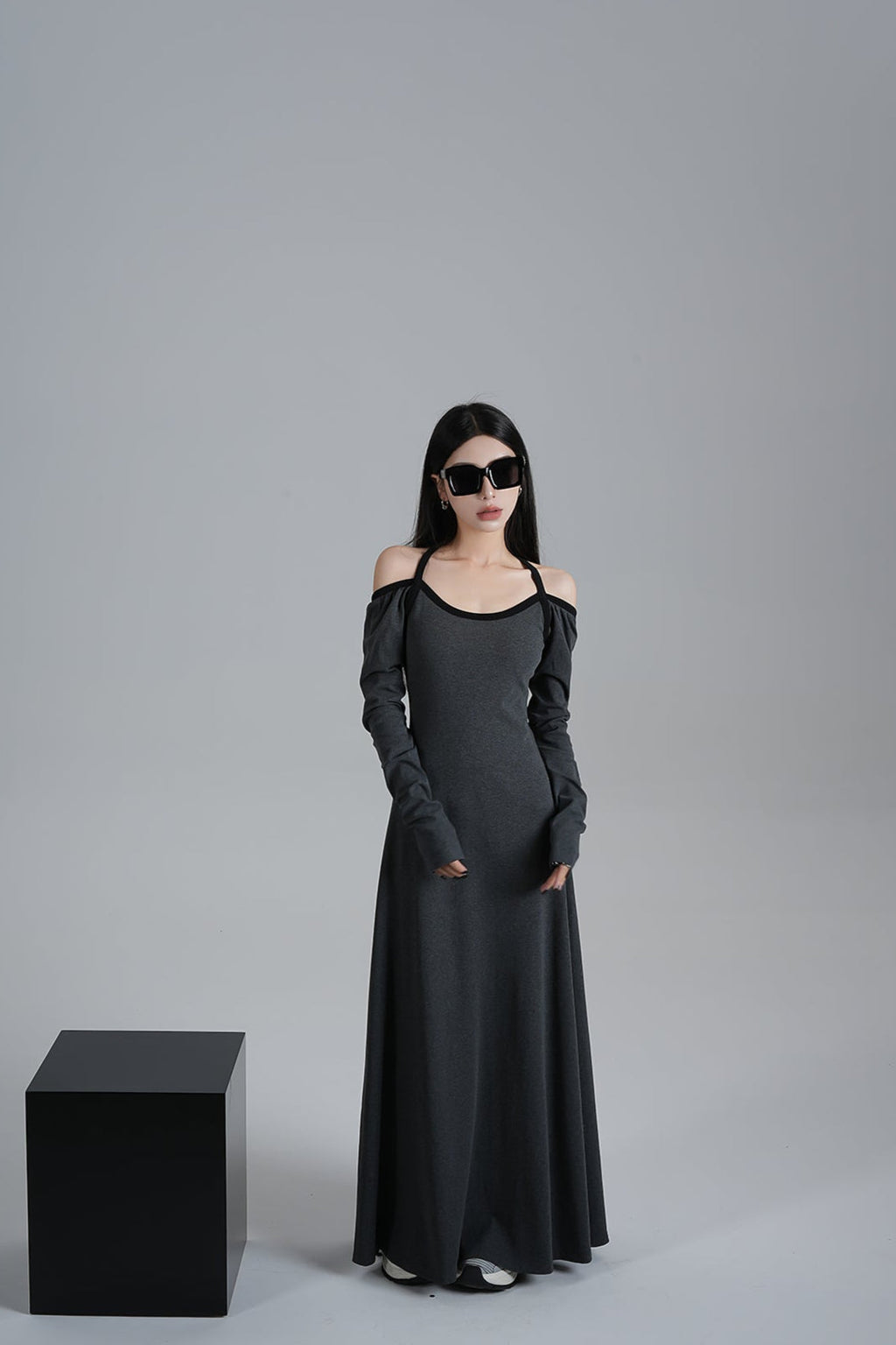 Cold Shoulder Long Sleeve Contrast Trim Maxi Dress
