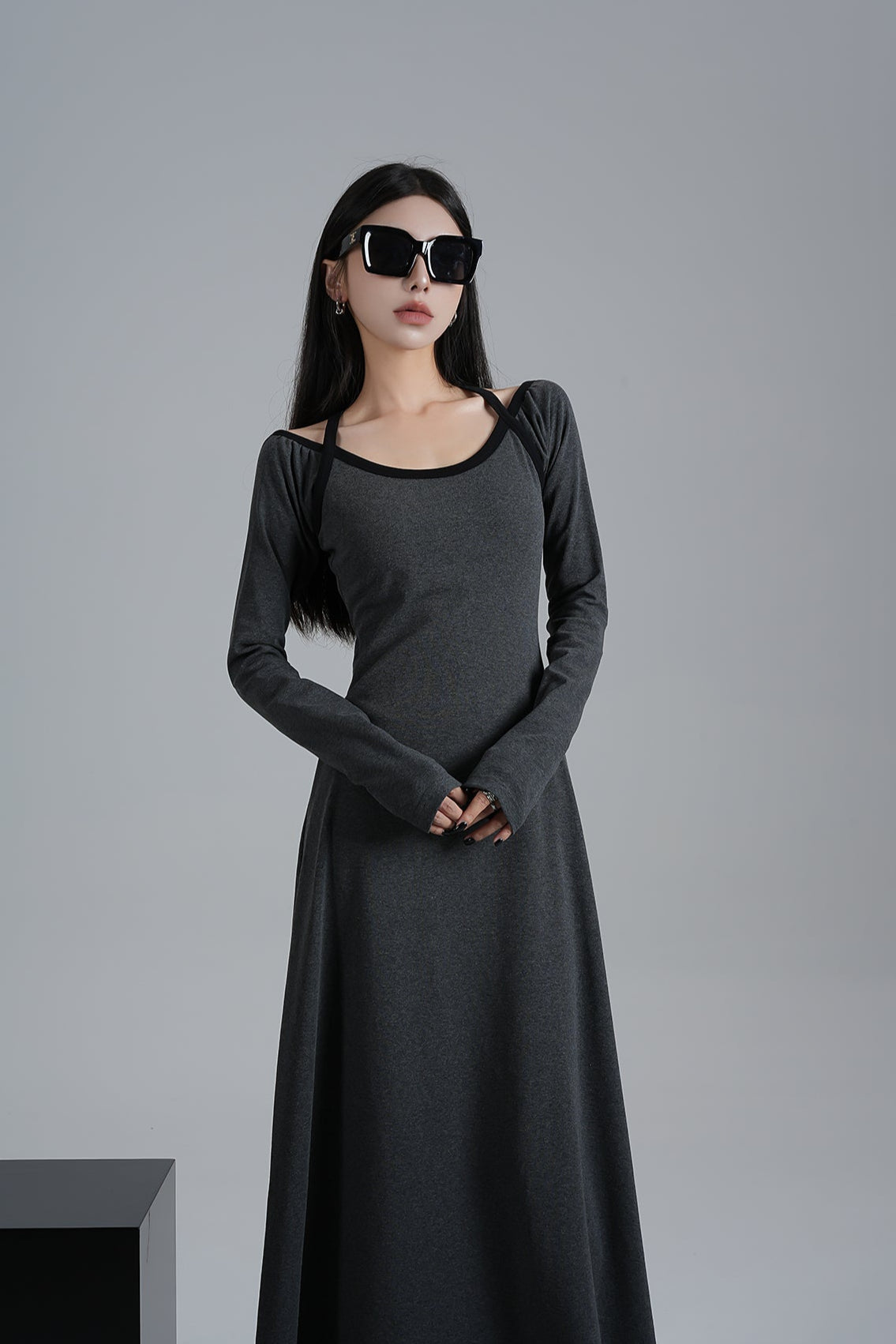 Cold Shoulder Long Sleeve Contrast Trim Maxi Dress